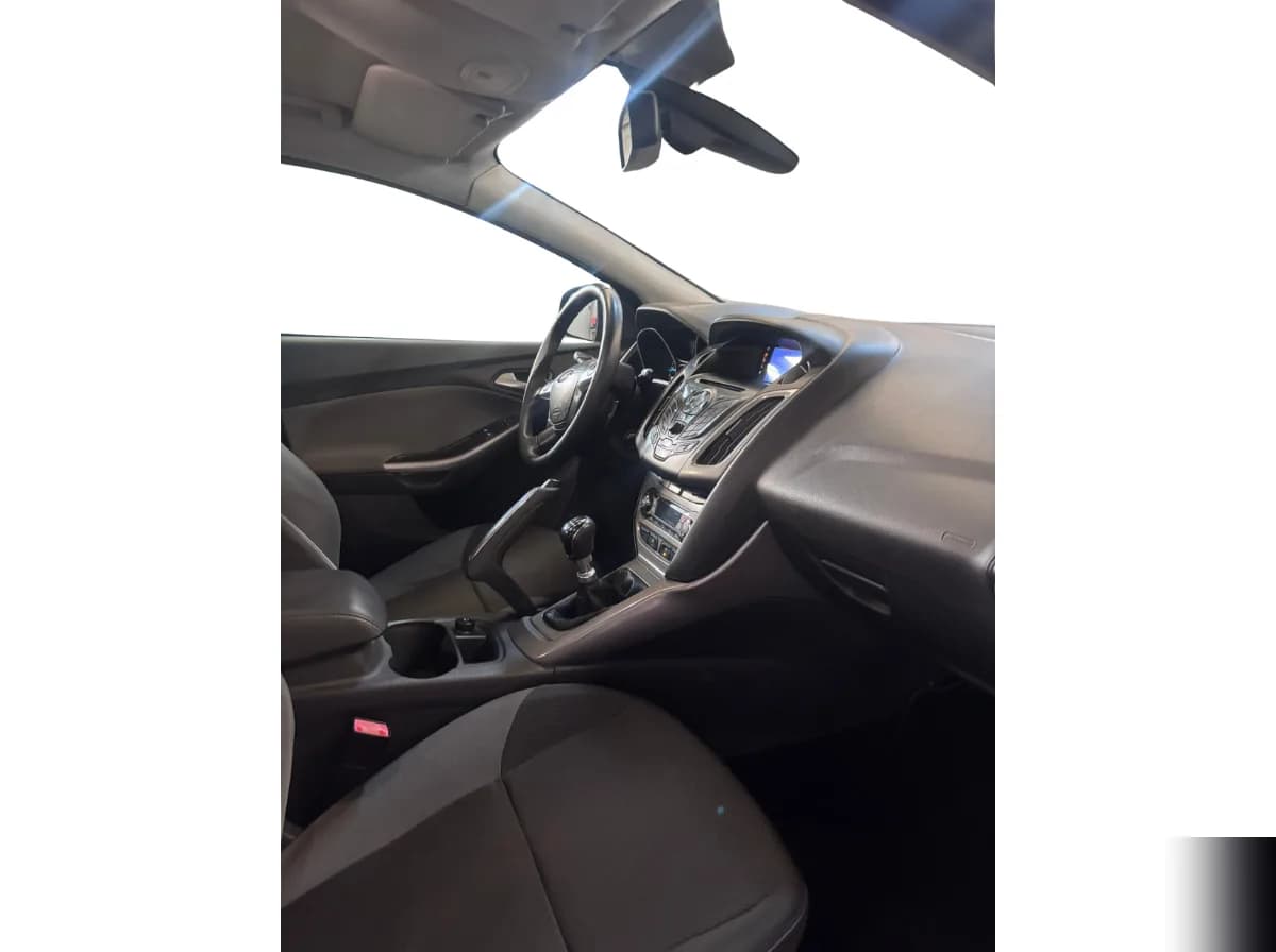 Ford Focus 2011 - coche ocasión Almazora 7