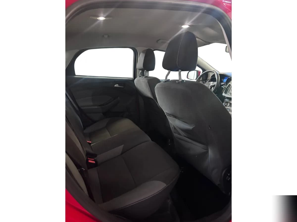 Ford Focus 2011 - coche ocasión Almazora 9