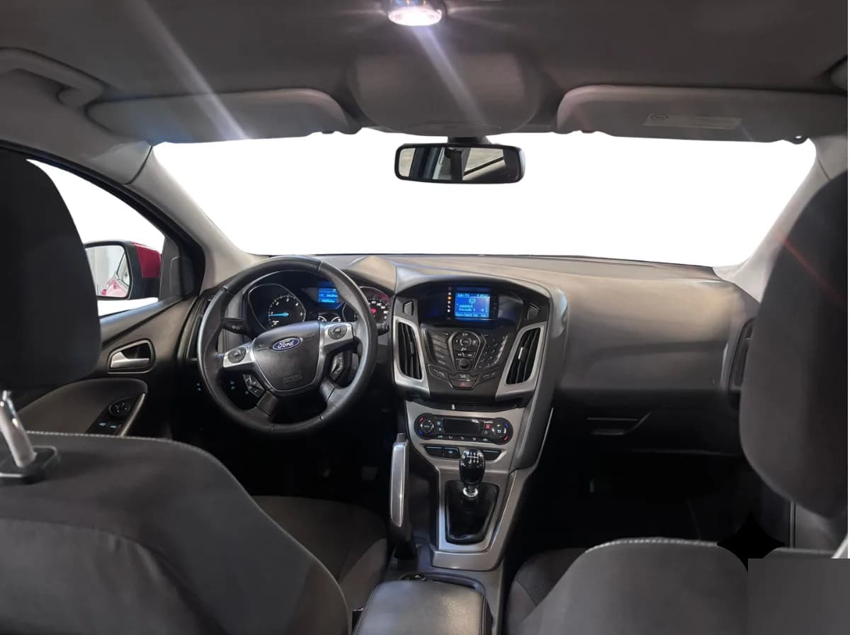 Ford Focus 2011 - coche ocasión Almazora 8