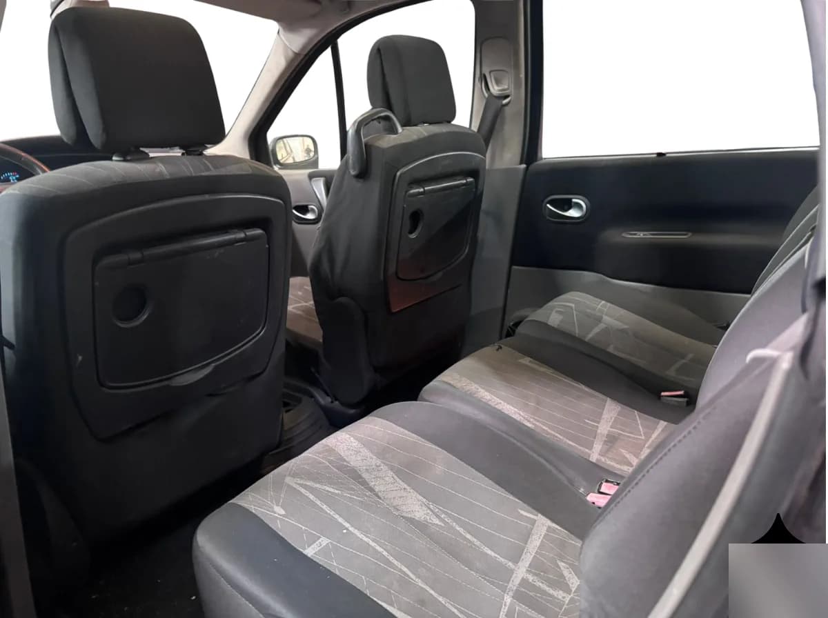 Renault Scenic 2005 - coche ocasión Almazora 7