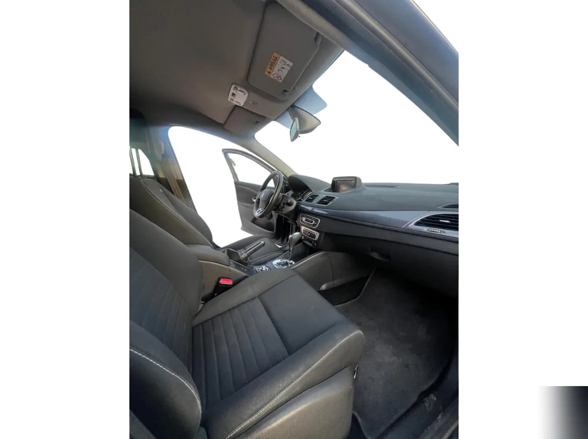 Renault Megane 2015 - coche ocasión Almazora 3
