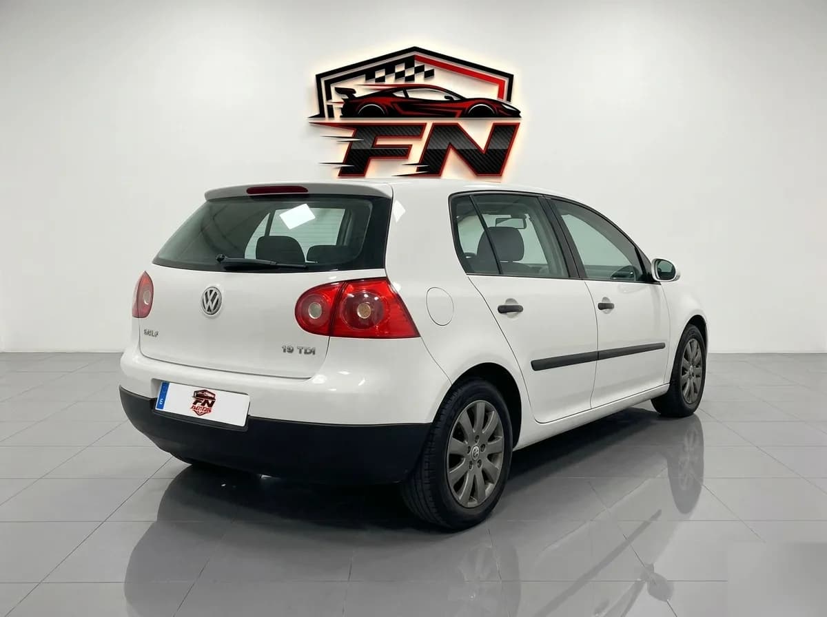 Volkswagen Golf 2004 - coche ocasión Almazora 3