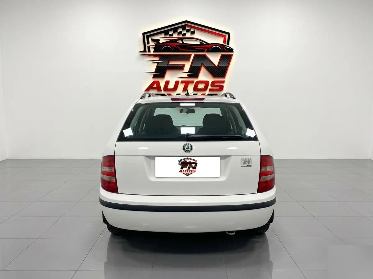 Skoda Fabia 2006 - coche ocasión Almazora 5