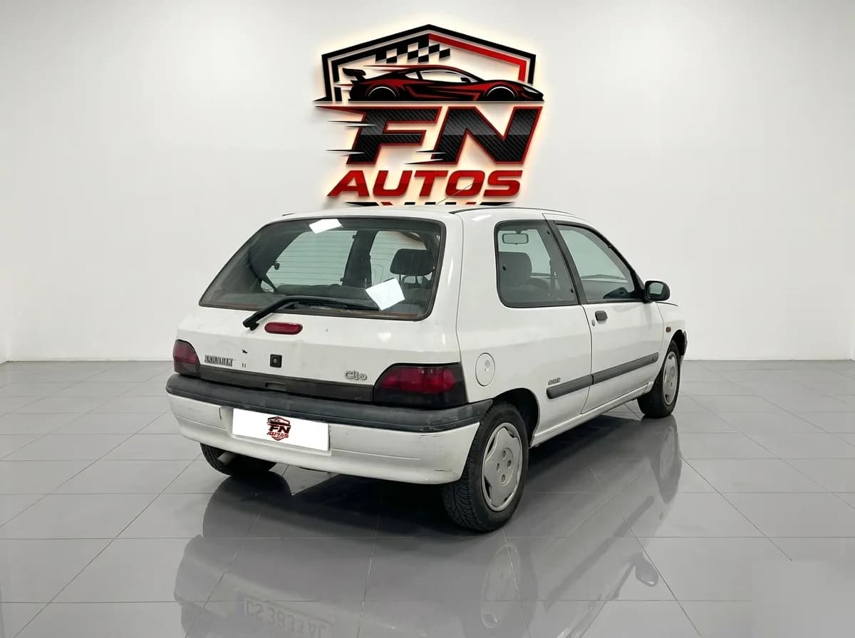 Renault Clio 1995 - coche ocasión Almazora 5